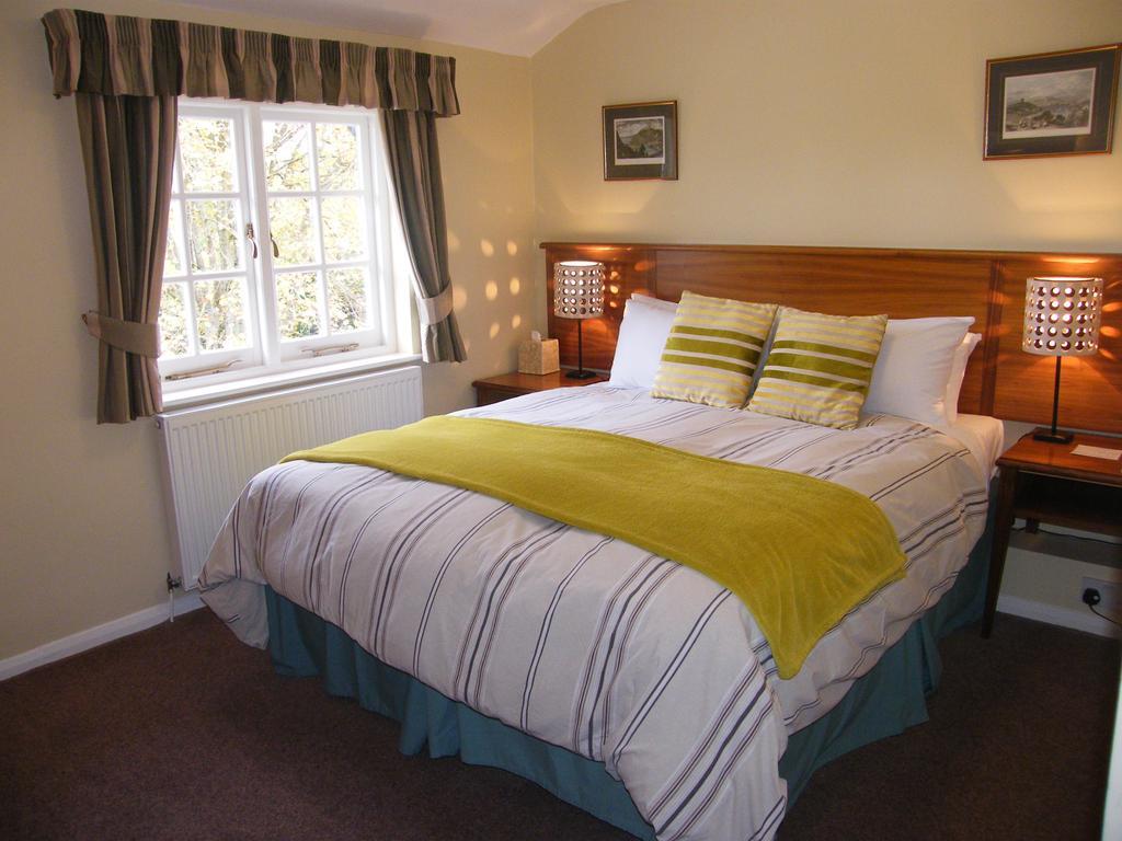 Tumbling Weir Hotel Ottery St Mary Rum bild