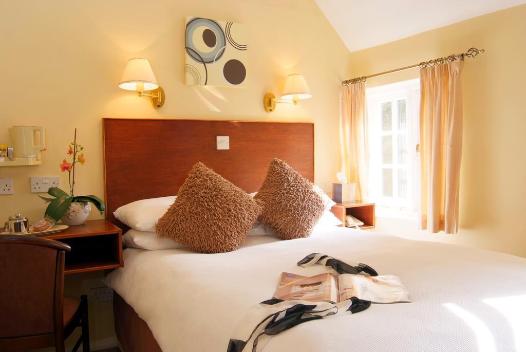 Tumbling Weir Hotel Ottery St Mary Exteriör bild